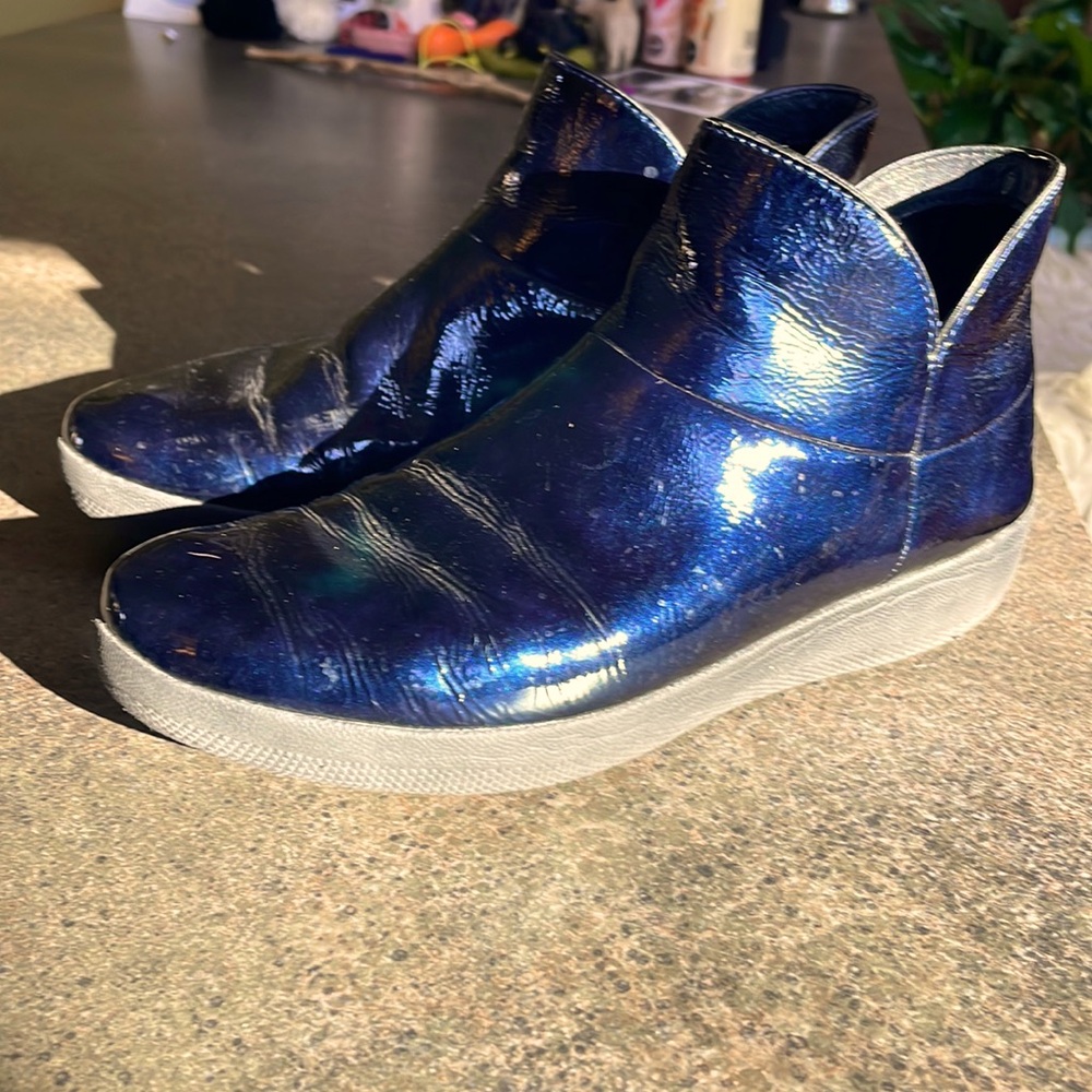 FITFLOP SUMI ankle boots.   Gorgeous BLUE 🩵Size 7. Gently worn one season.
